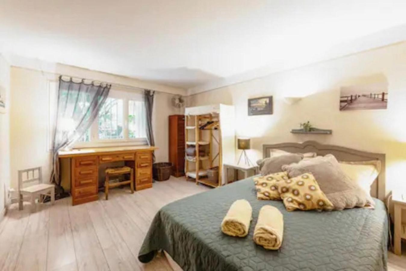 Appartement Complet Ou 2 Chambres De Charme En Centre-Ville Arles Esterno foto